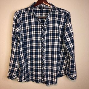 Women’s Plaid Button Up